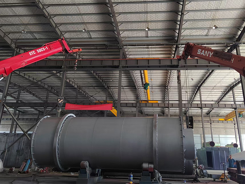 发往吉林的三筒烘干机2.88米和TZX—500双转子选粉机